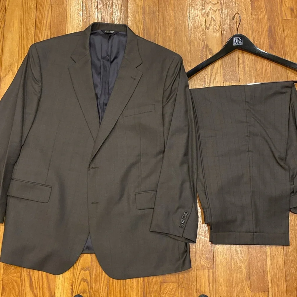 Men’s, Jos A. Bank, 2-Button, Brown/Blue Checker-plaid, Business Suit, Size: 48R